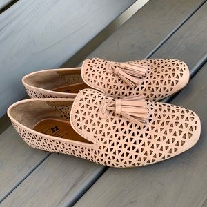 Patricia Nash beige leather lattice loafer 8M